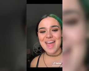 Tik Tok: FEMALE: Hott, Sexy, Emo, Punk Rock Chick!#6