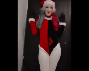 Would you like to see more of this christmas Harley Quinn? Sub and DM me ????♥️