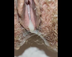 Hairy Pussy Dripping cum and Pissing. You can lick it ????